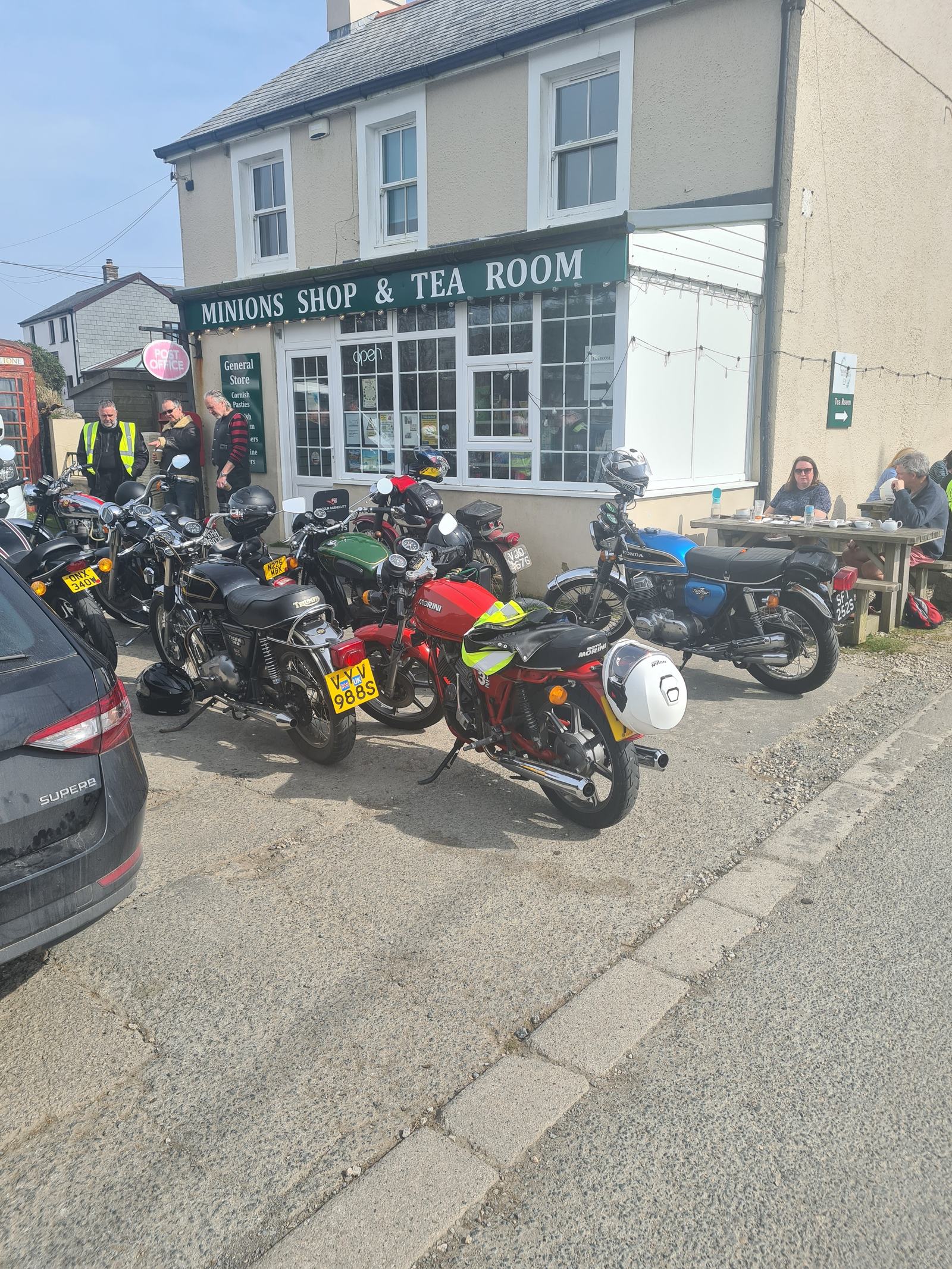 Minions coffee stop 2026 Mid Cornwall Run